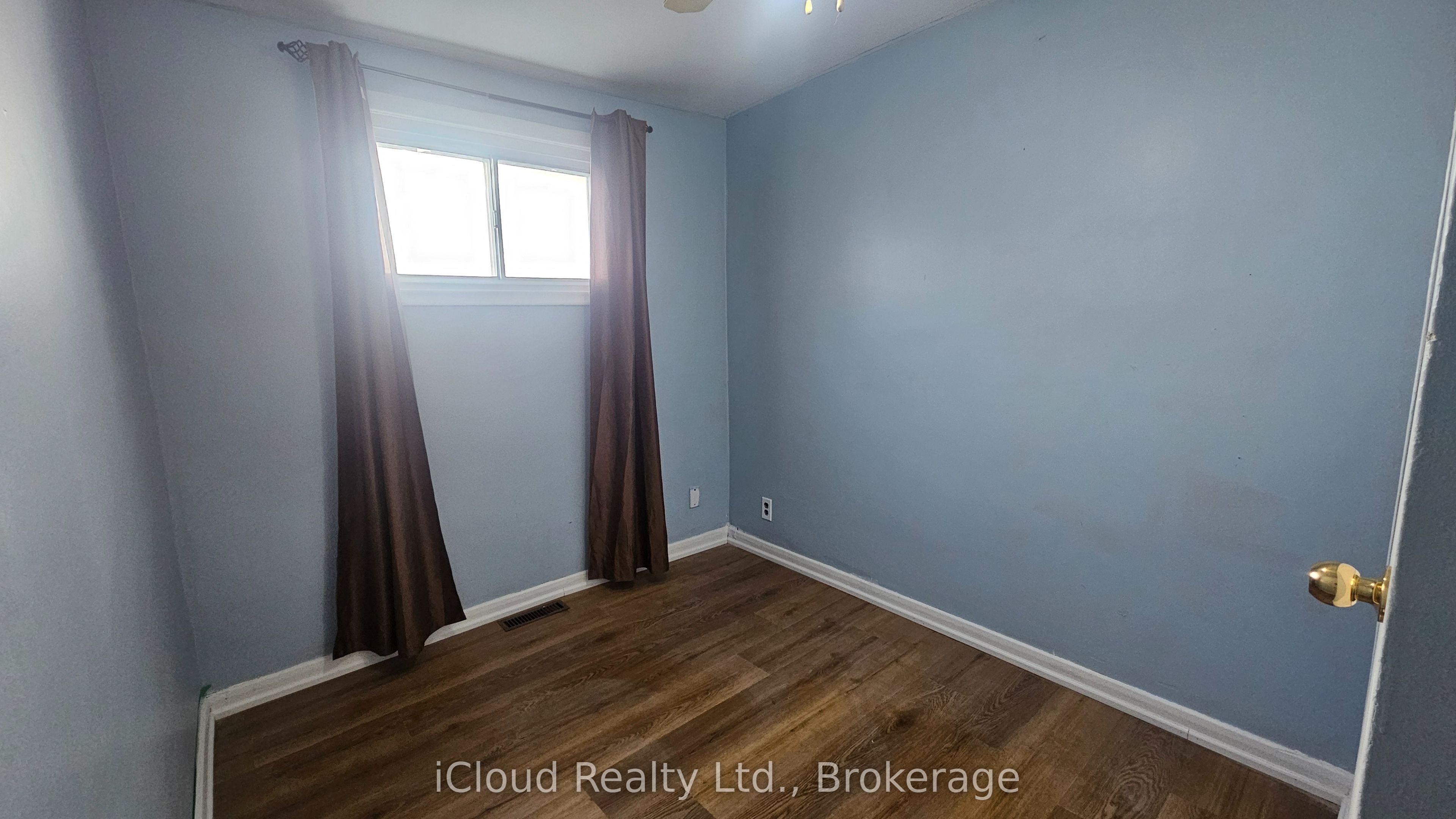 241 John Street, Orillia, ON L3V 3H8 photo 4