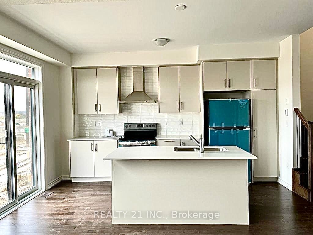 156 Shepherd Drive, Barrie, ON L9J 0P9 photo 2