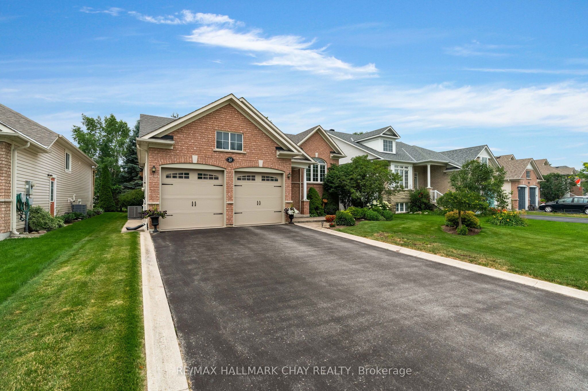 24 Northwood Drive, Wasaga Beach, ON L9Z 3B5 photo 2