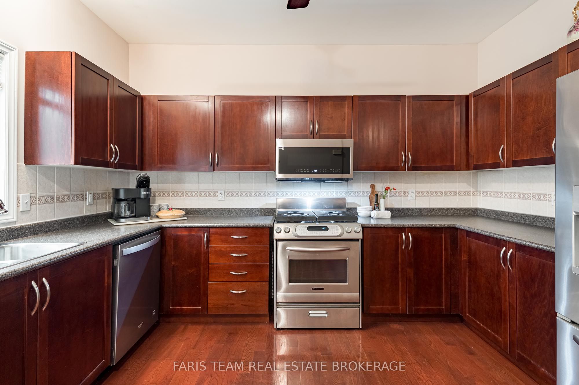 47 Georgias Walk, Tay, ON L0K 2A0 photo 5