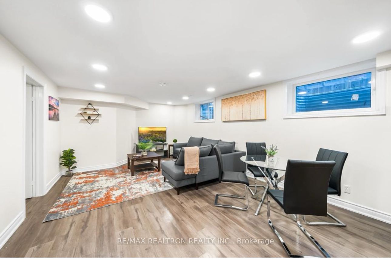 76 Larkin Drive W Bsmnt, Barrie, ON L4M 7B4