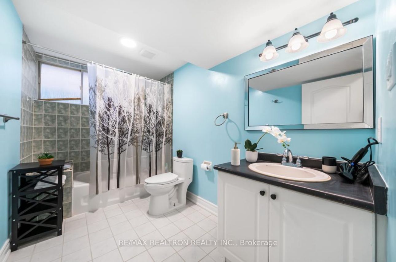76 Larkin Drive W Bsmnt, Barrie, ON L4M 7B4 photo 4