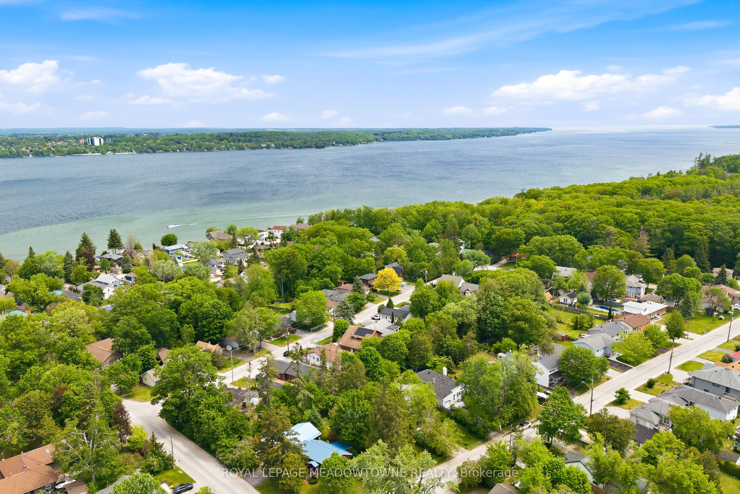 209 Cliff Road, Barrie, ON L4N 3X5 photo 2