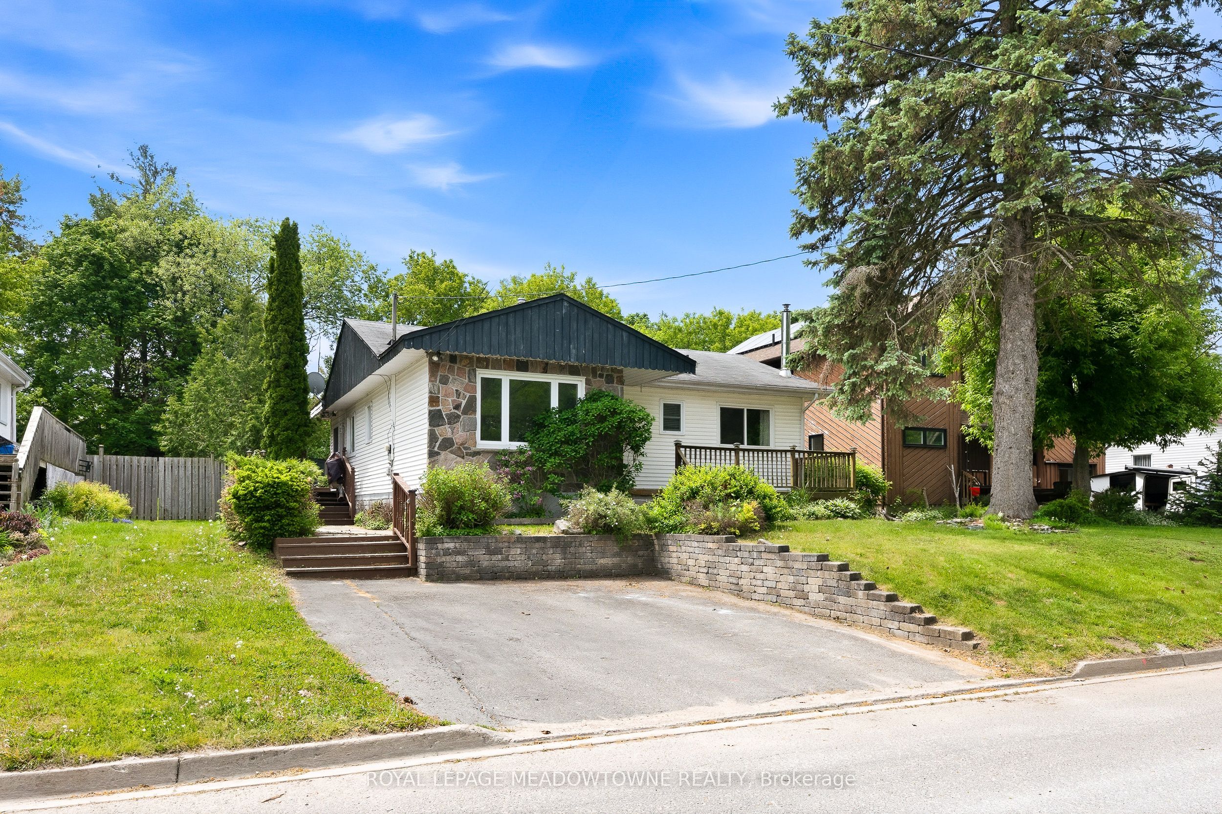 209 Cliff Road, Barrie, ON L4N 3X5 photo 3
