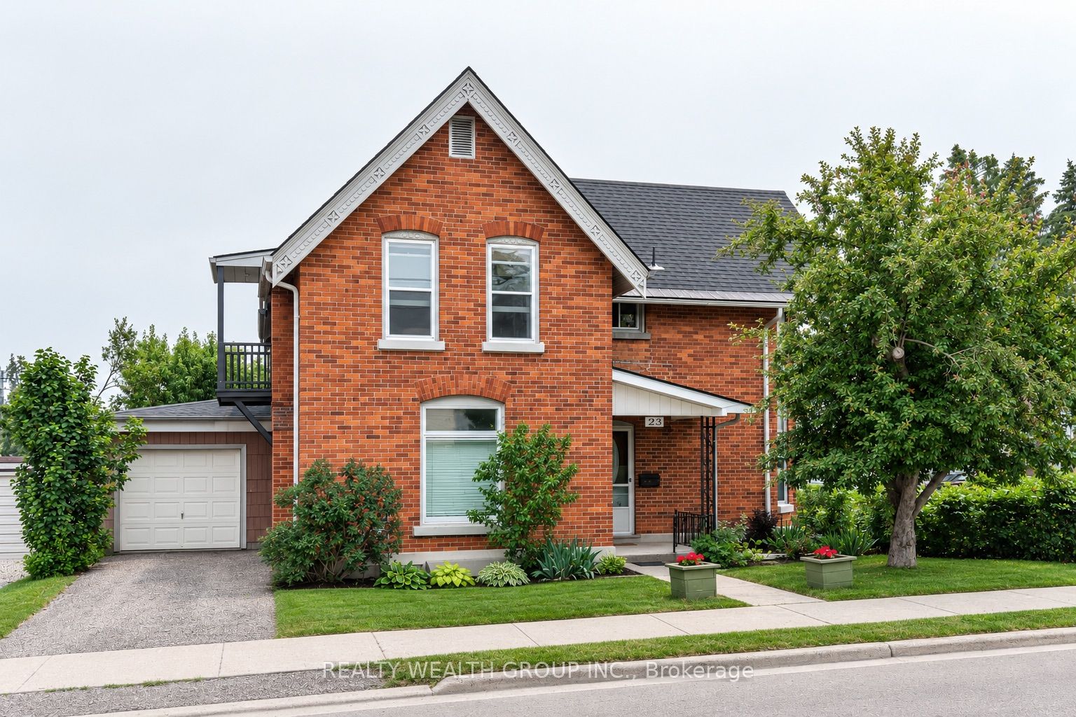 23 Penetang Street, Orillia, ON L3V 3N1