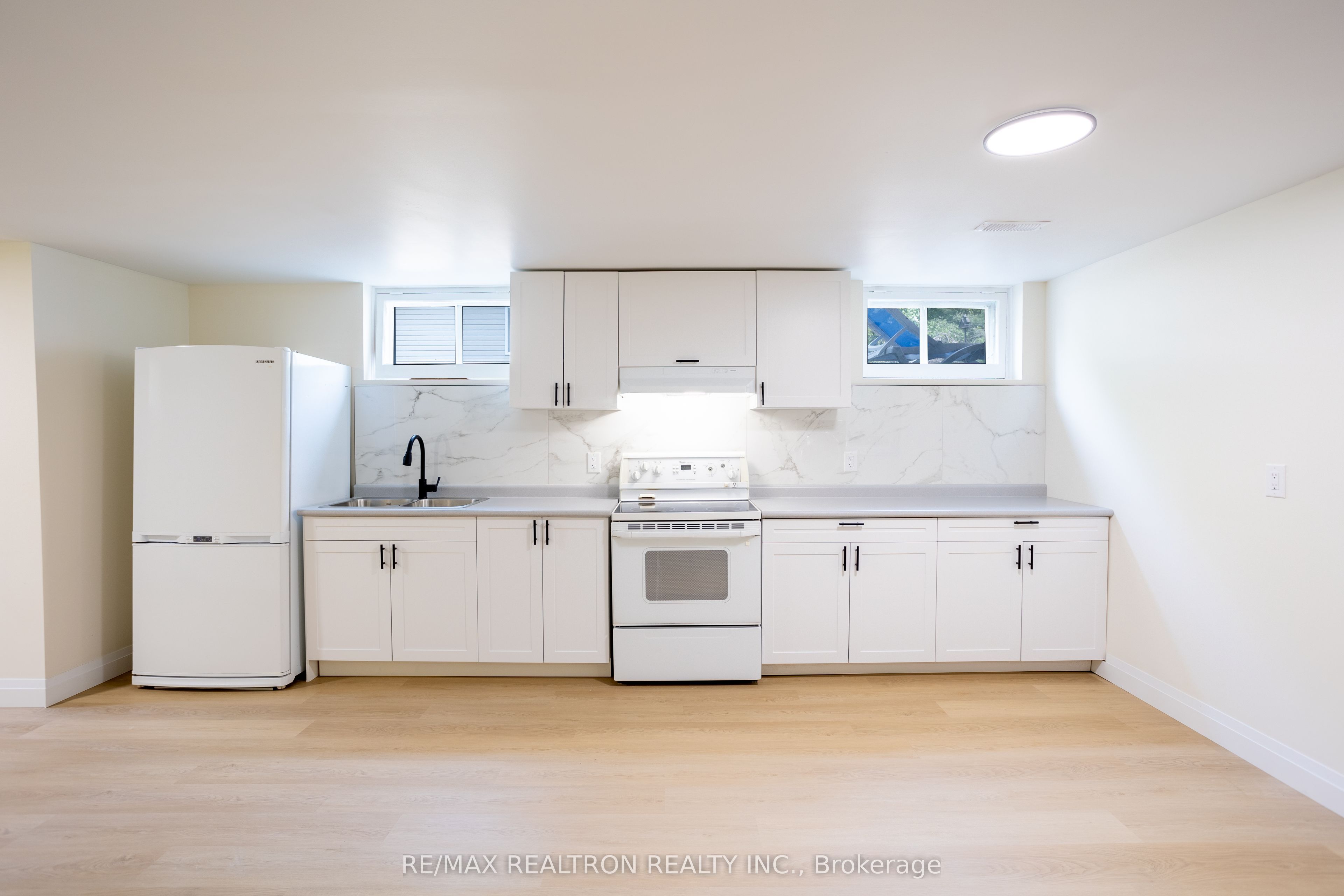 322 Shanty Bay Road Bsmt, Oro-Medonte, ON L4M 1E7 photo 4