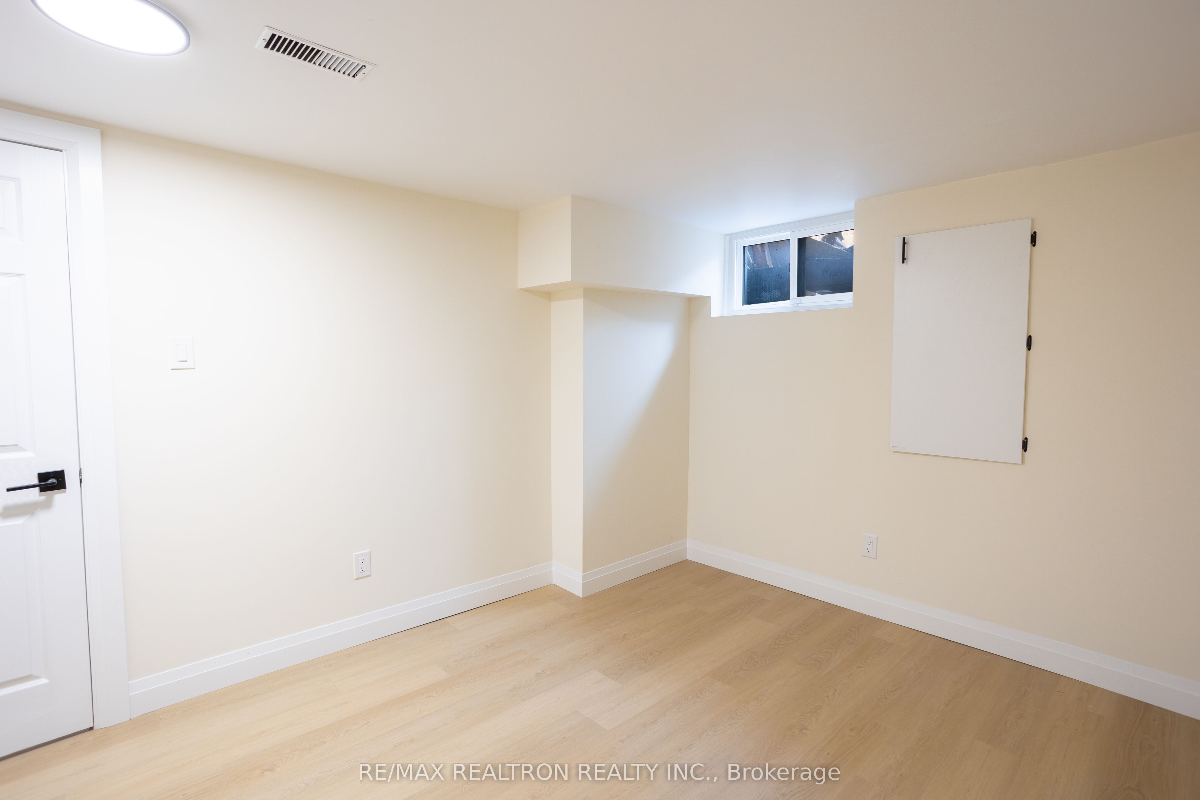 322 Shanty Bay Road Bsmt, Oro-Medonte, ON L4M 1E7 photo 5