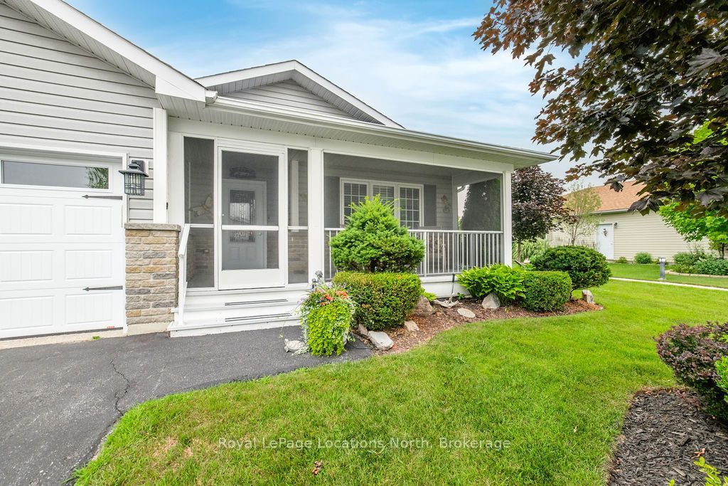6 Tennessee Avenue, Wasaga Beach, ON L9Z 3A8 photo 2