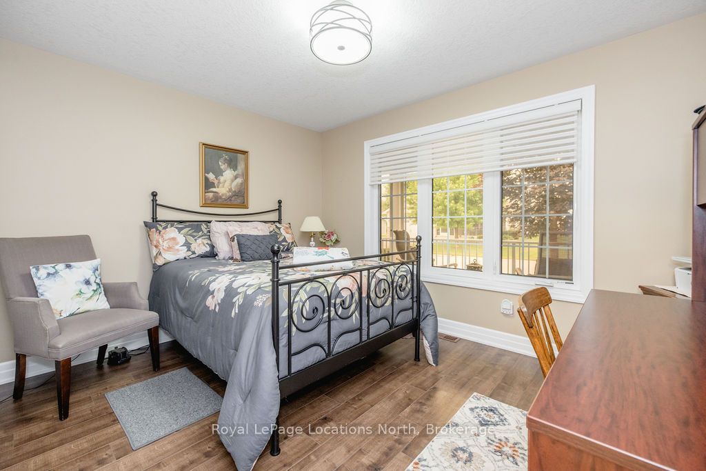 6 Tennessee Avenue, Wasaga Beach, ON L9Z 3A8 photo 5