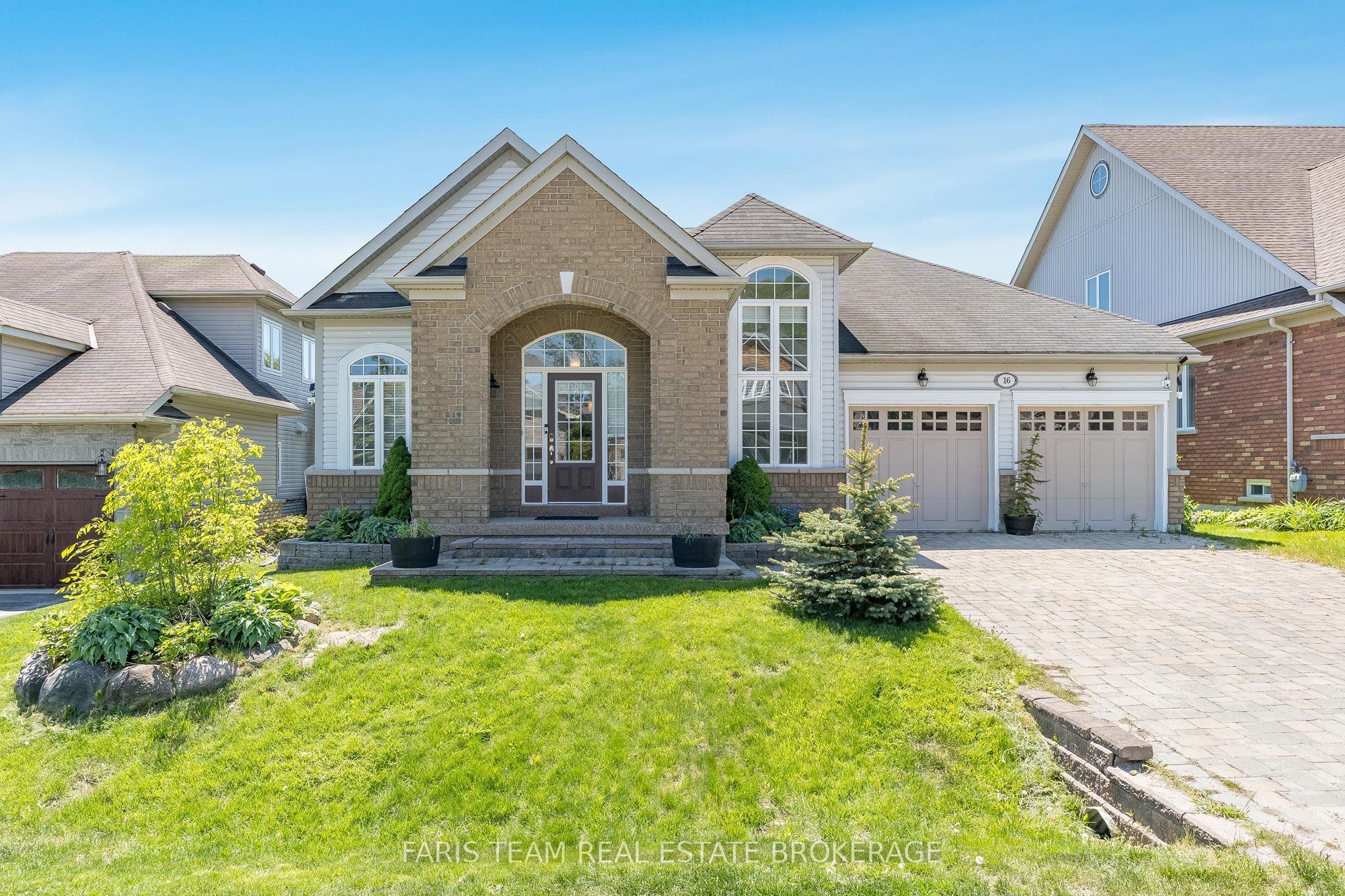16 Landscape Drive, Oro-Medonte, ON L0L 2L0