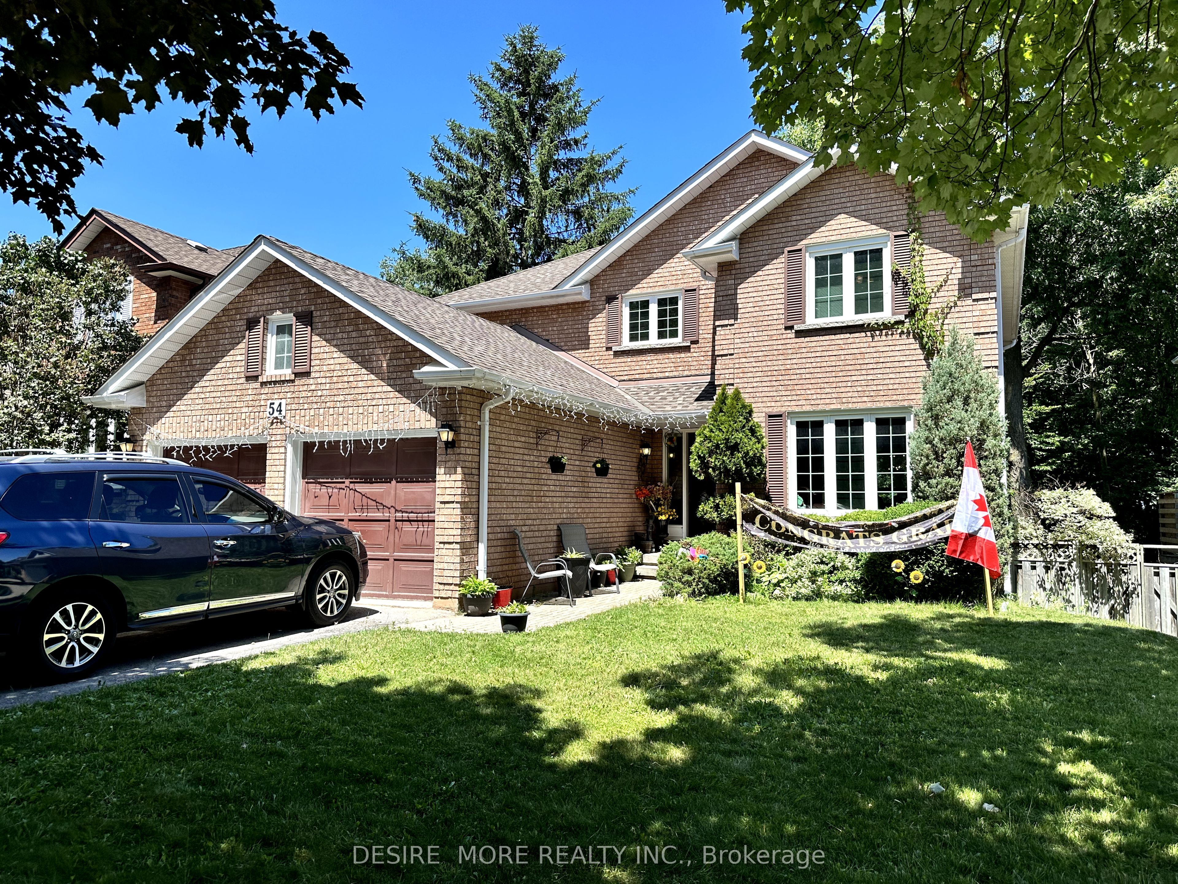 54 Mayfair Drive N main+se, Barrie, ON L4N 6Y8