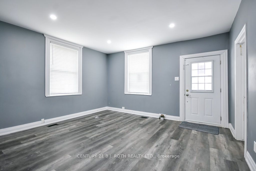 44 Sanford Street, Barrie, ON L4N 3C4 photo 5