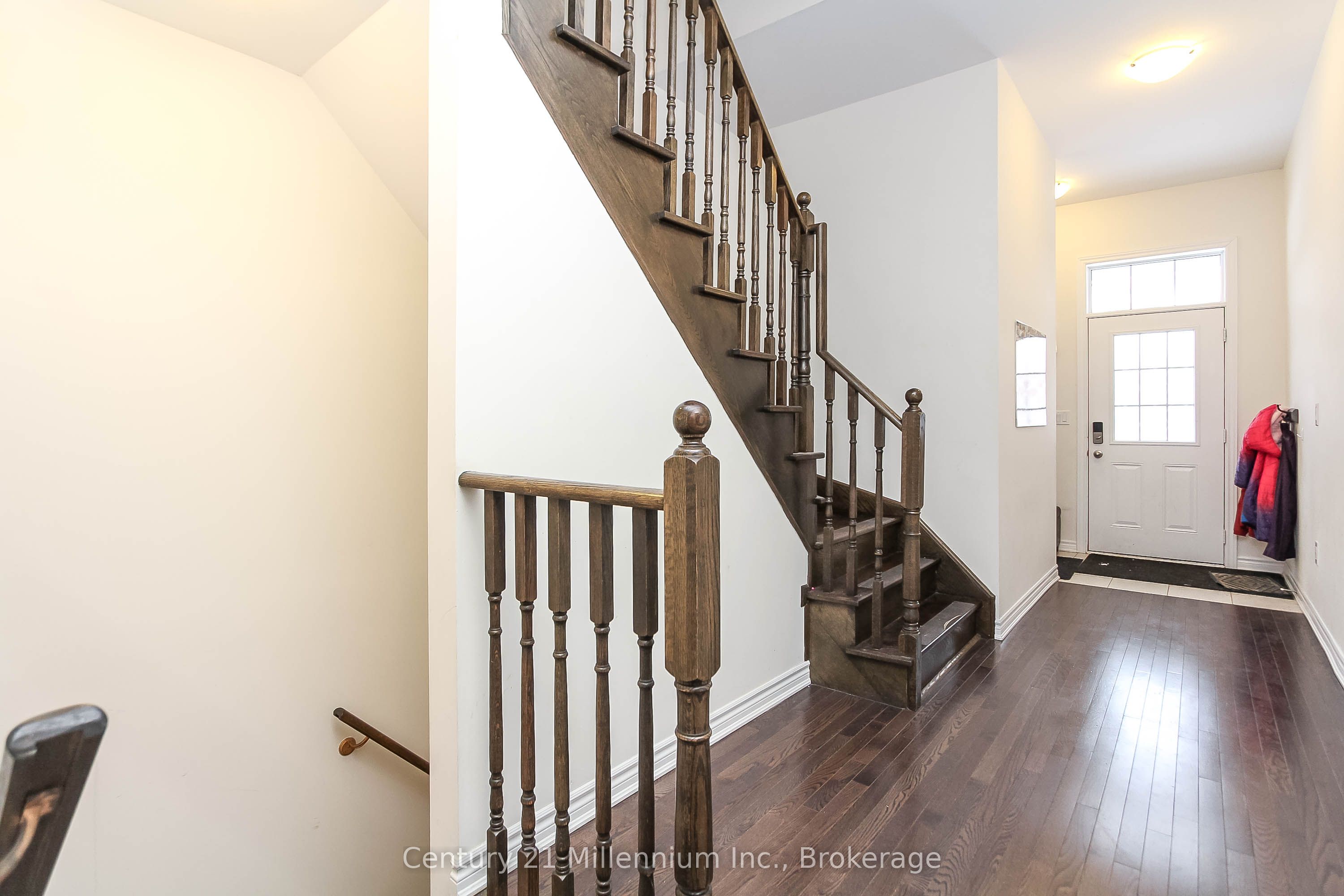 36 Farwell Avenue, Wasaga Beach, ON L9Z 0H3 photo 4