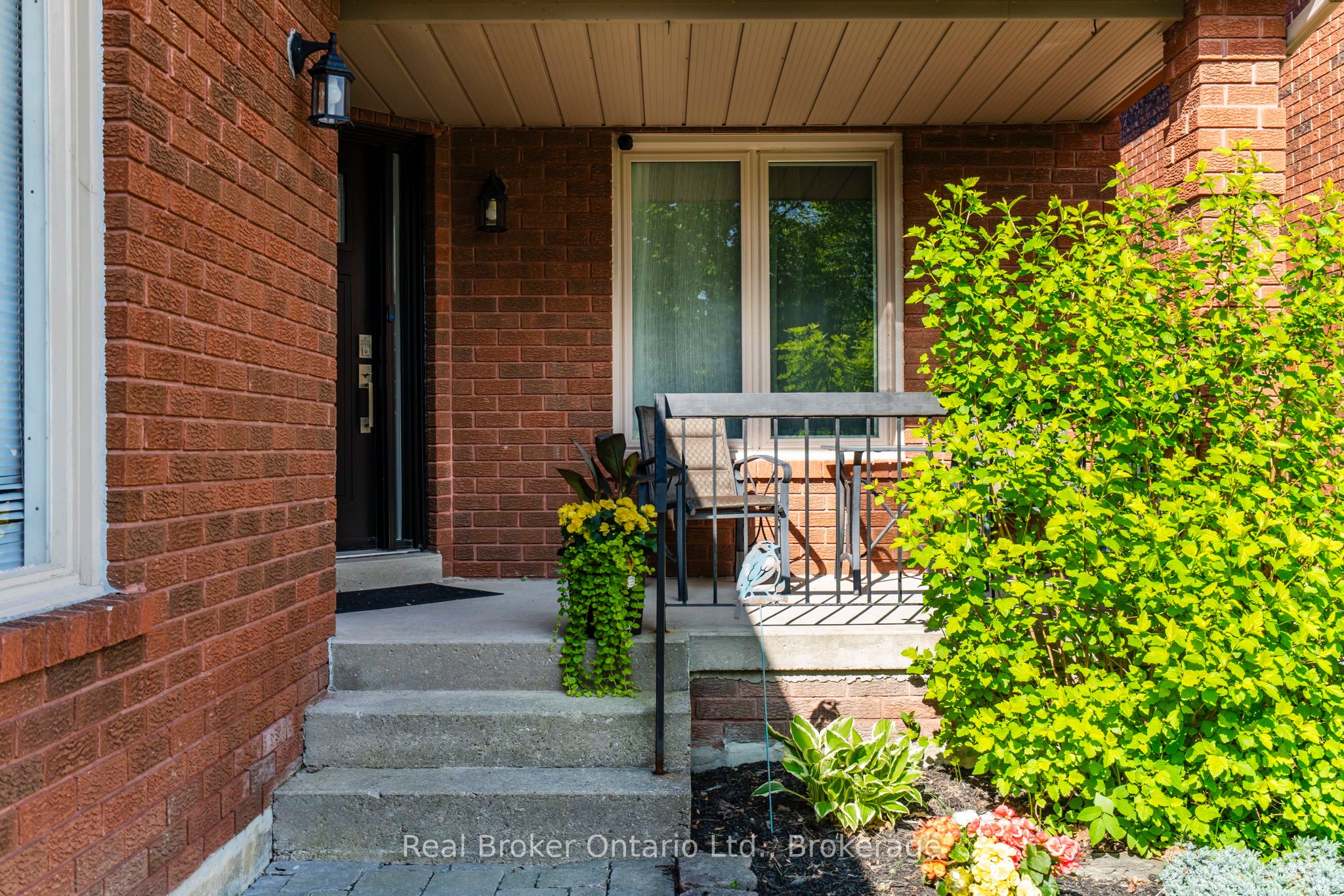 94 Golden Meadow Road, Barrie, ON L4N 7G4 photo 2