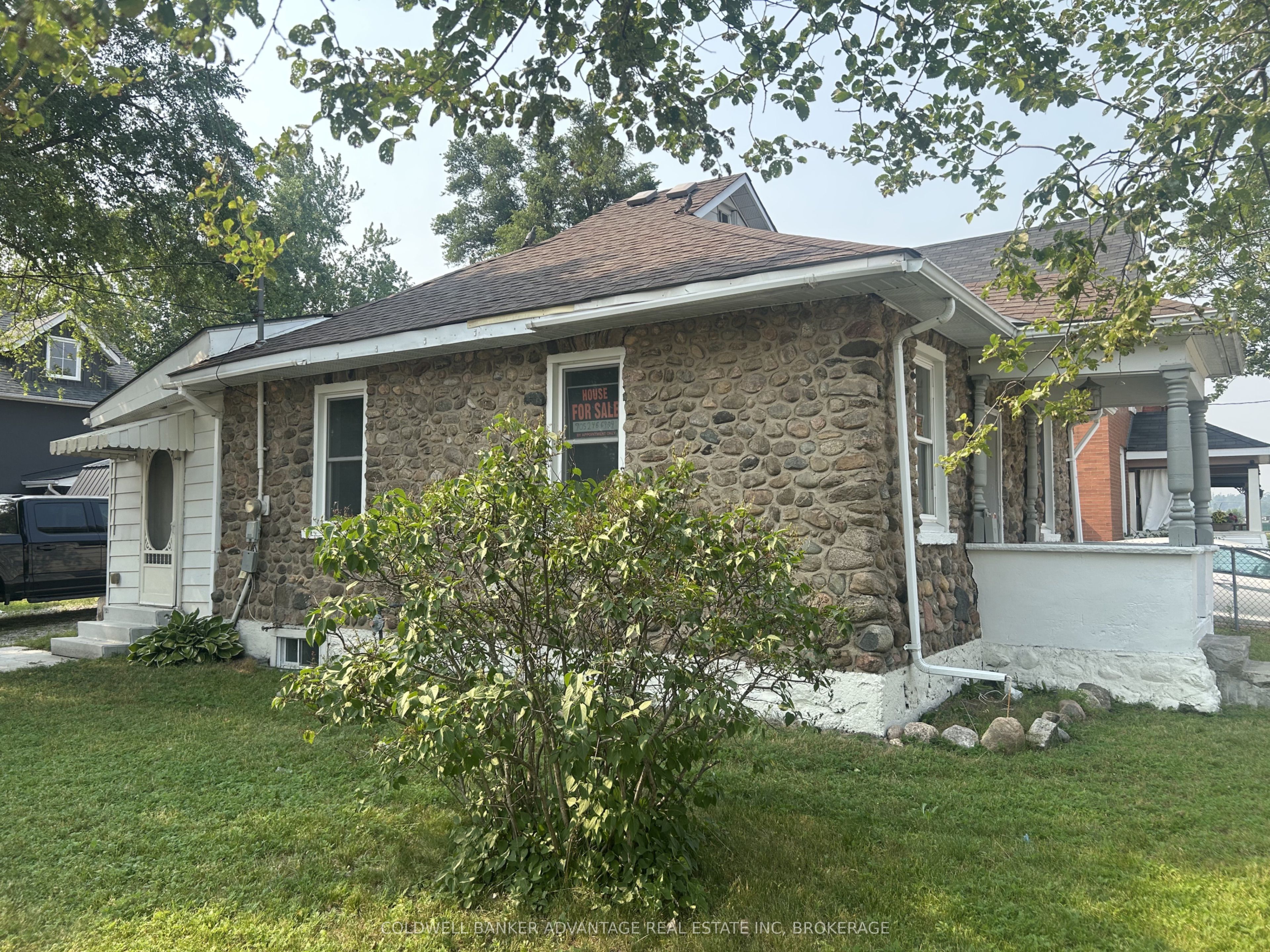 36 Sanford Street, Barrie, ON L4N 3C2 photo 2