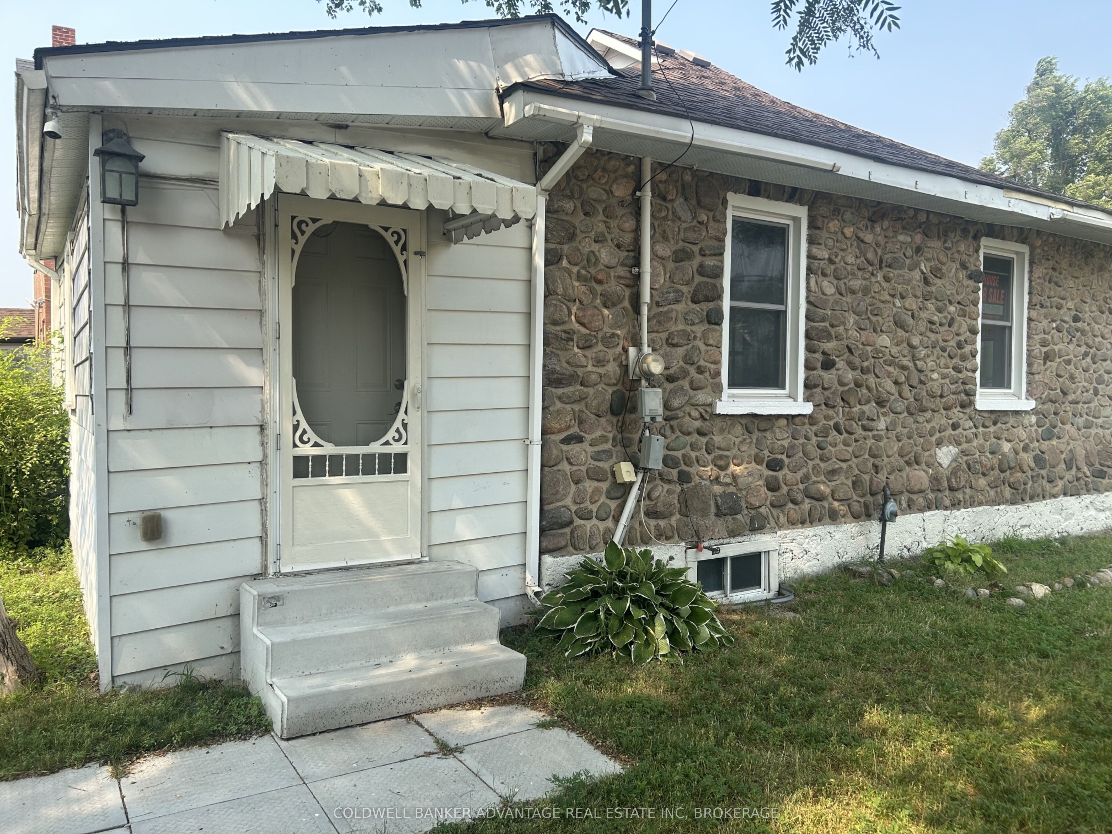 36 Sanford Street, Barrie, ON L4N 3C2 photo 4