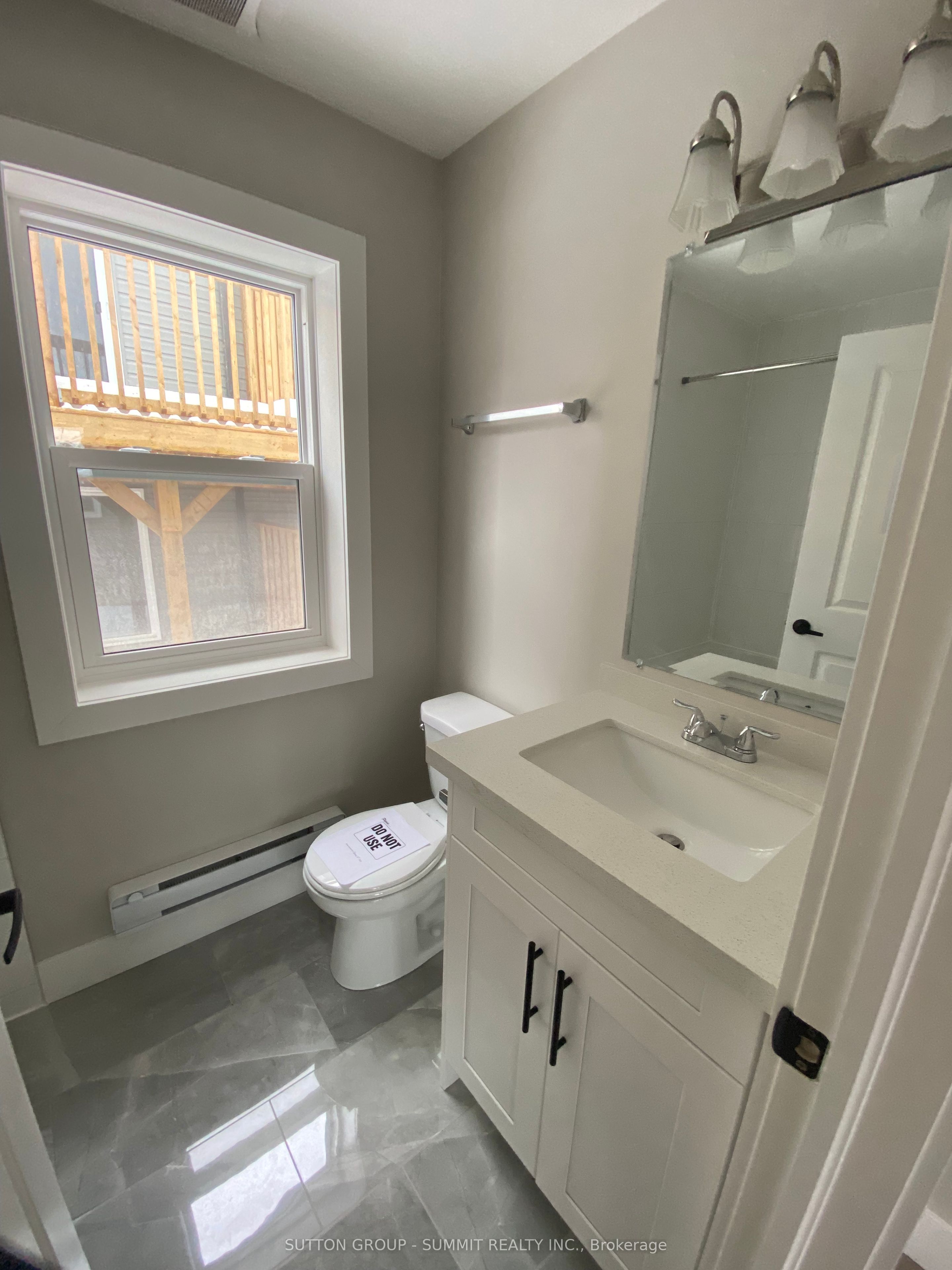 200 ARDAGH RD-INLAW SUITE Road, Barrie, ON L4N 3V6 photo 5