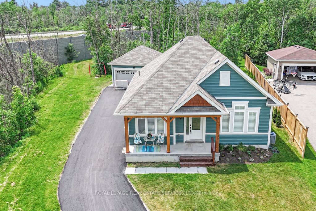74 Robert Street S, Wasaga Beach, ON L9Z 2Y2