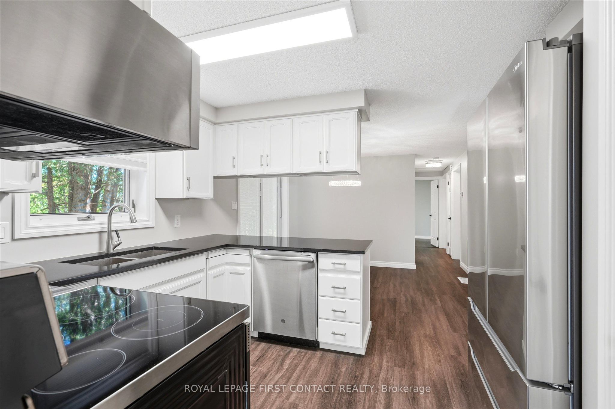312 Barnett Avenue, Midland, ON L4R 4Z8 photo 2