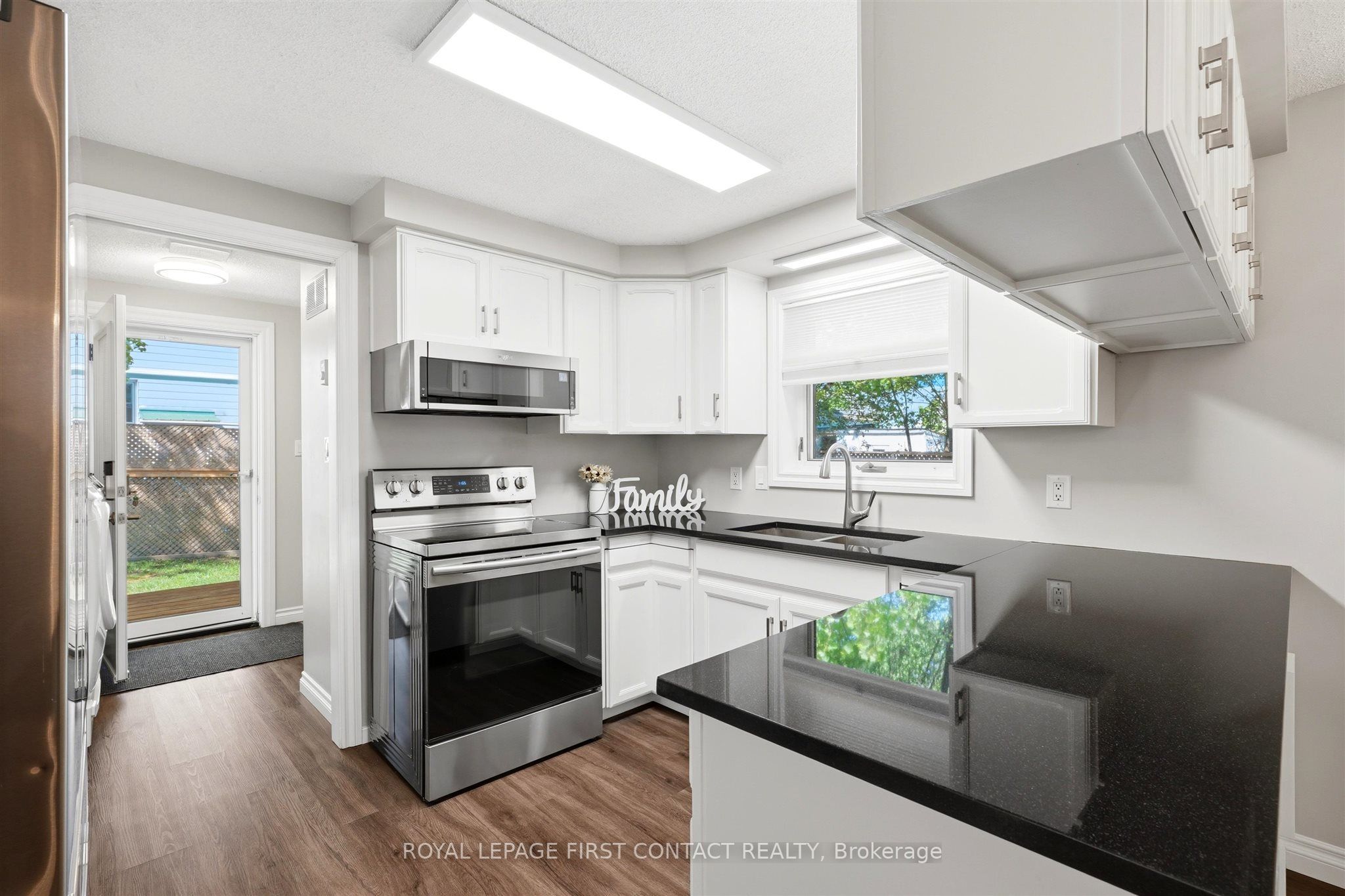 312 Barnett Avenue, Midland, ON L4R 4Z8 photo 3