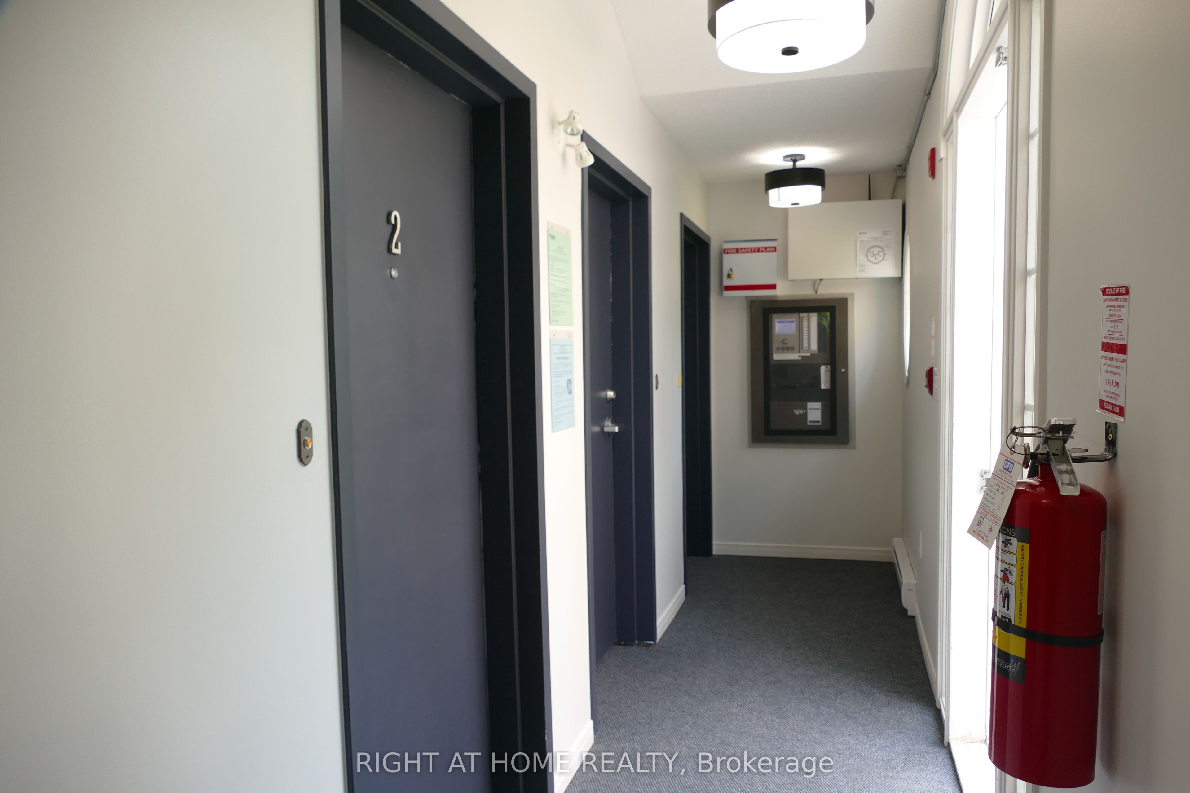 17 Cheltenham Road 2, Barrie, ON L4M 0E7 photo 4