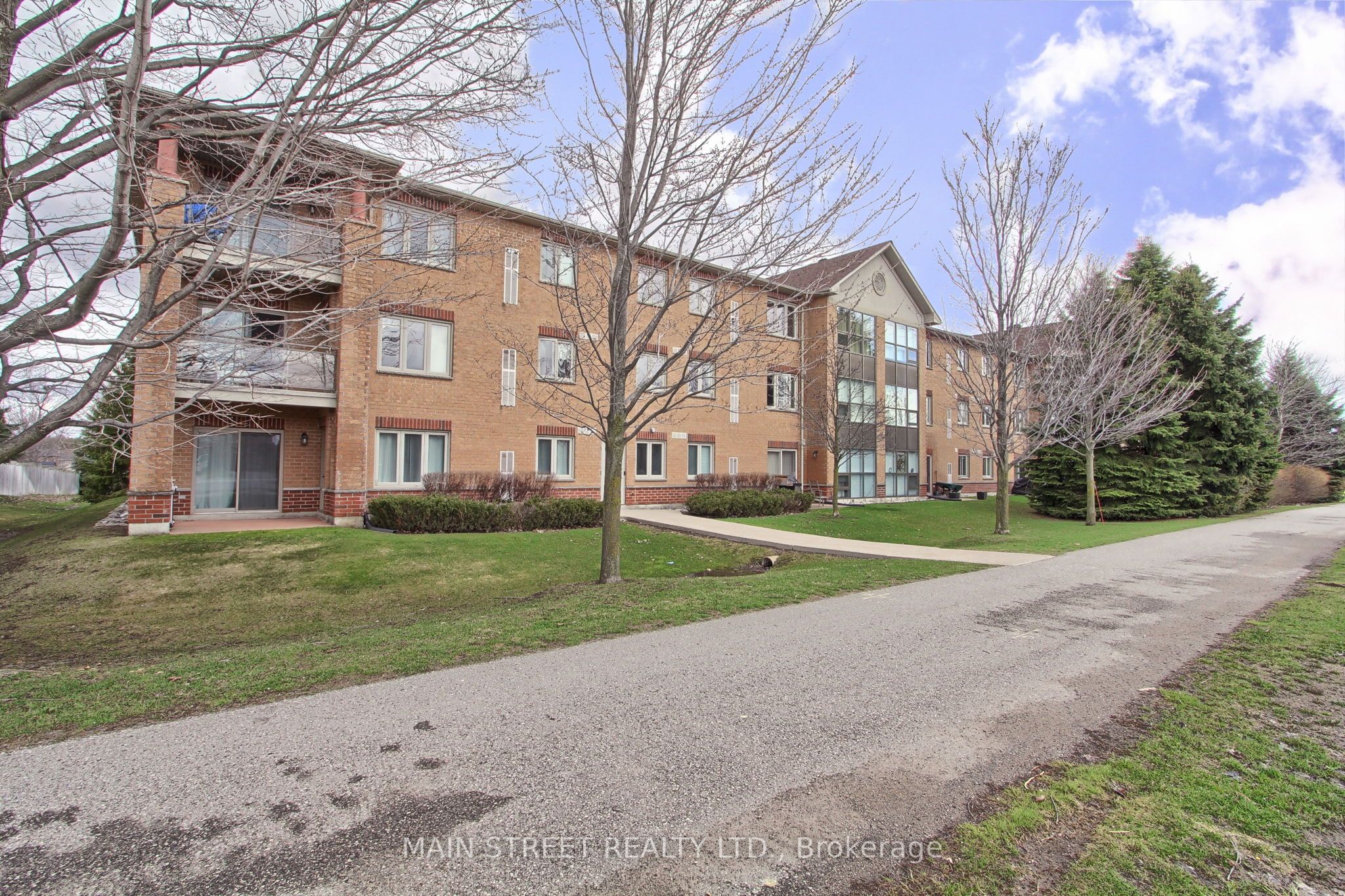 500 Mapleview Drive W 305, Barrie, ON L4N 6C3 photo 3
