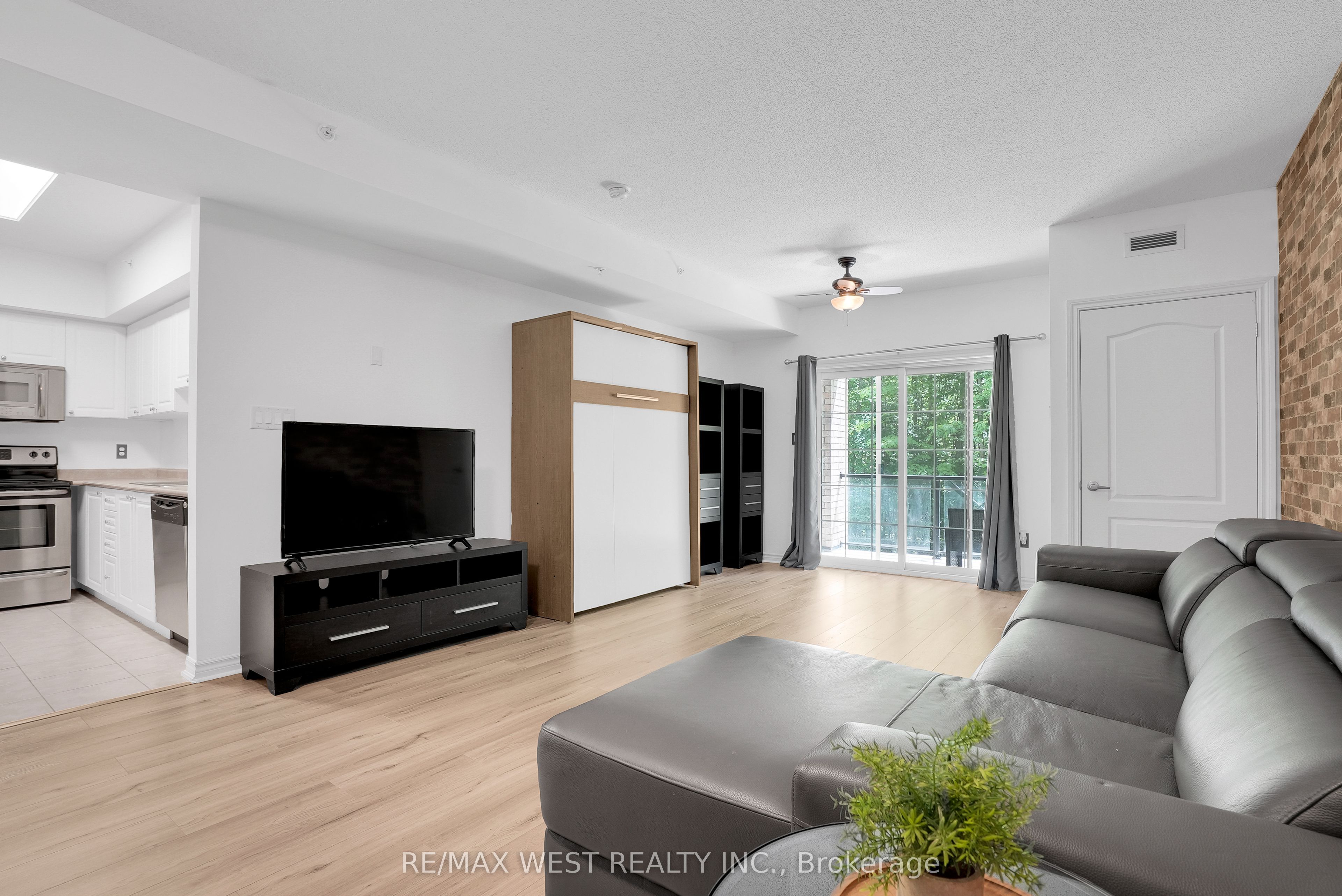 41 Ferndale Drive S 110, Barrie, ON L4N 5T6 photo 4
