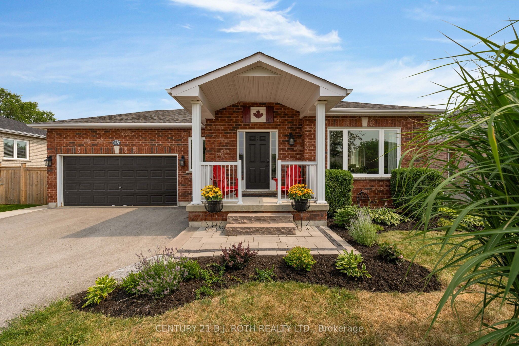 15 Corbett Street, Springwater, ON L0L 1P0 photo 2