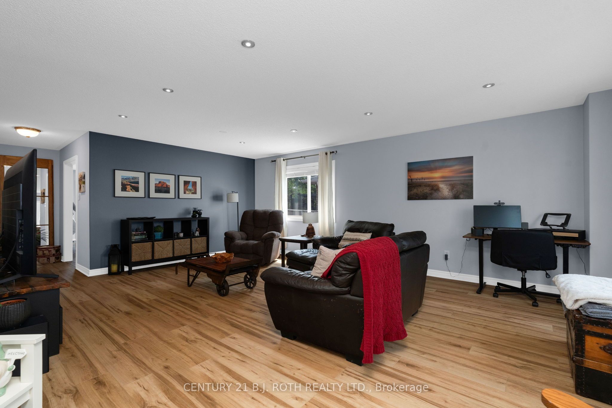 15 Corbett Street, Springwater, ON L0L 1P0 photo 5