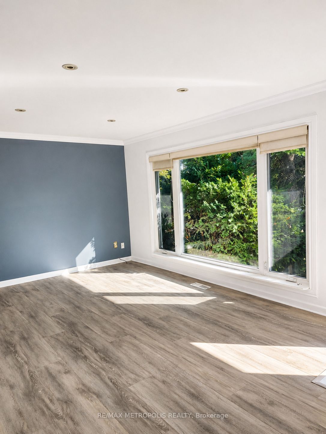 266 Napier Street MAIN, Barrie, ON L4M 1X9