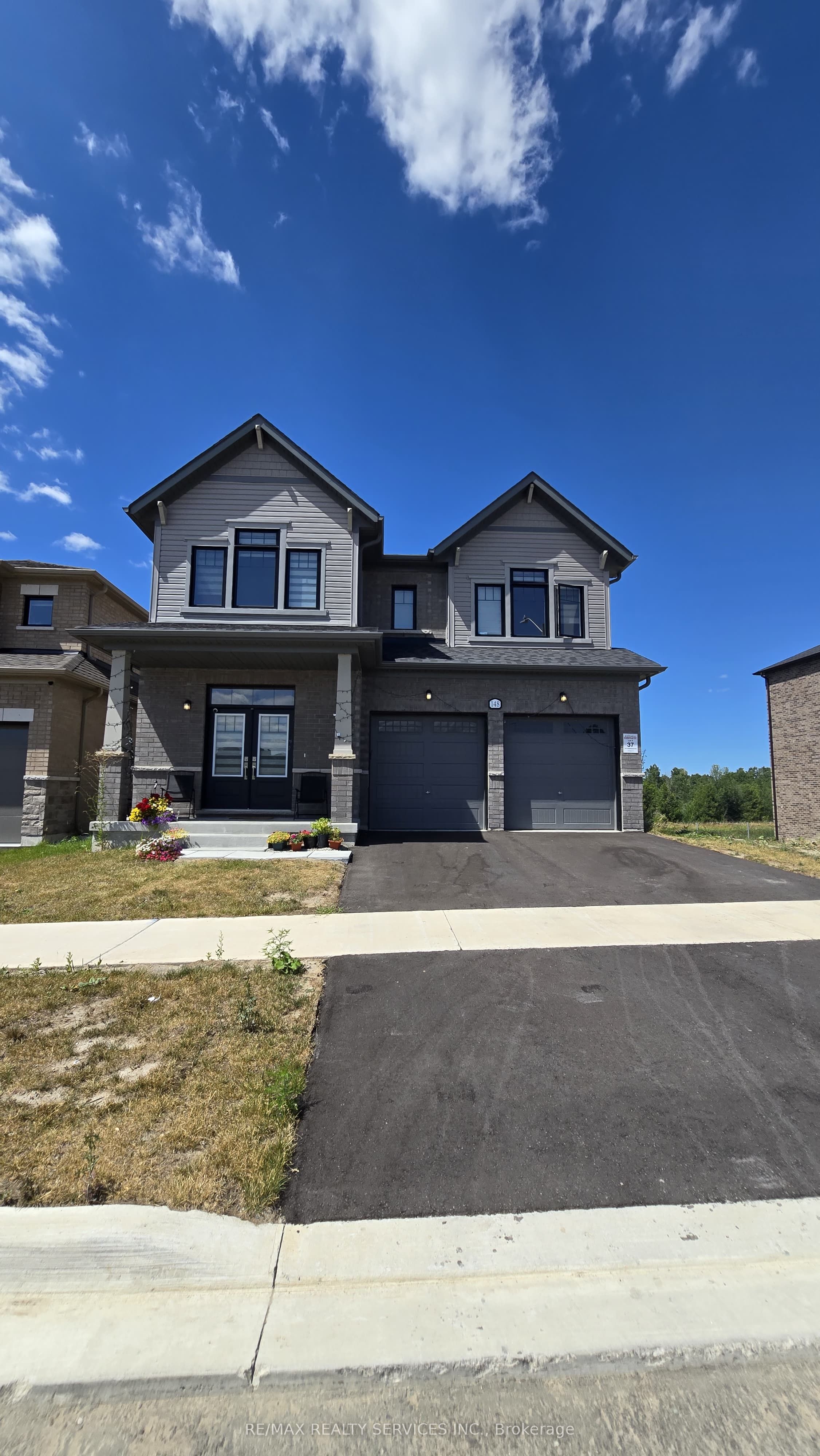 148 Thicketwood Avenue, Barrie, ON L9J 0W8 photo 2