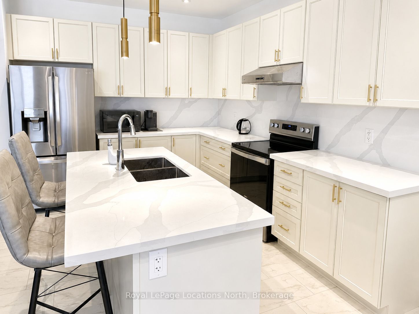 316 Ramblewood Drive, Wasaga Beach, ON L9Z 1R5 photo 2