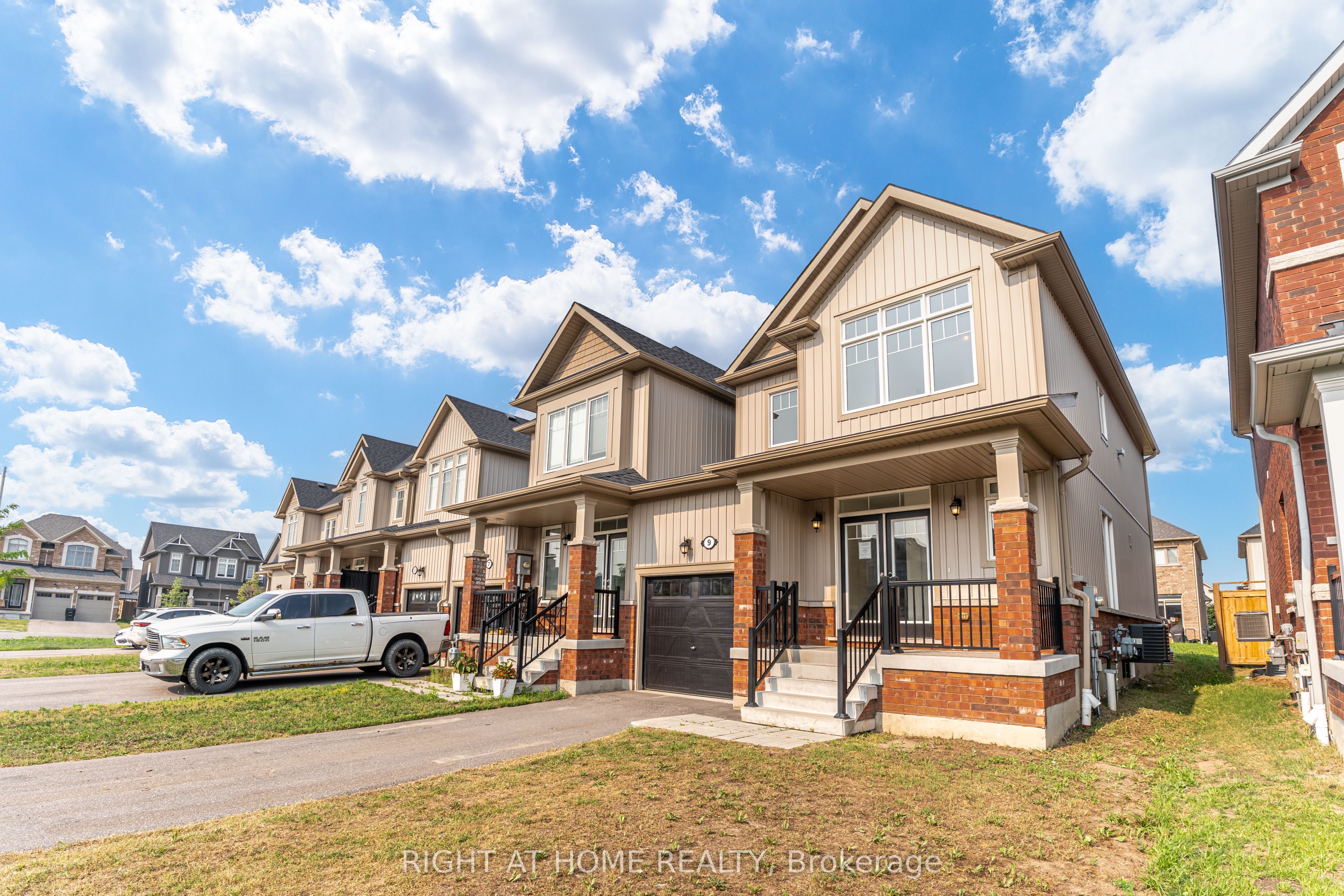 9 BAILEY Street, Collingwood, ON L9Y 3Y7 photo 2