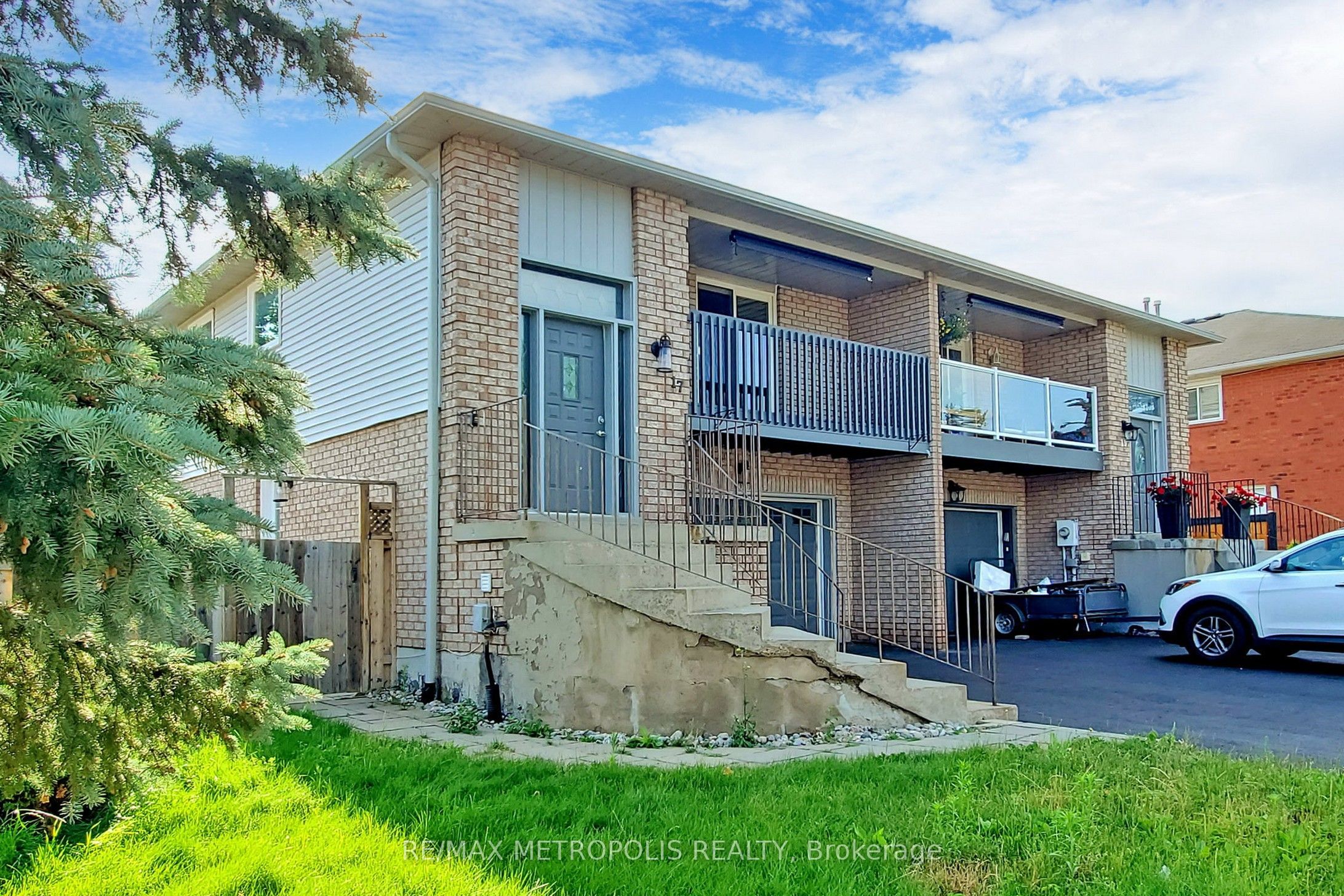 17 Porritt Street Lower, Barrie, ON L4N 6Y5 photo 2