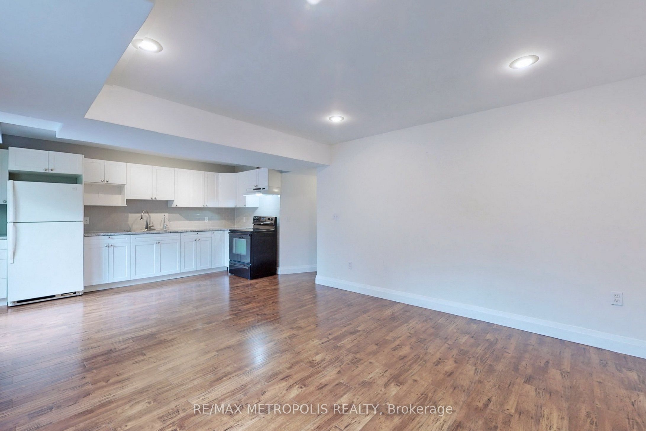 17 Porritt Street Lower, Barrie, ON L4N 6Y5 photo 5