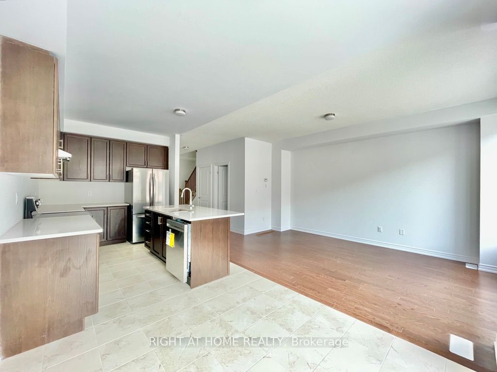 67 Milady Crescent, Barrie, ON L9J 0X2 photo 4