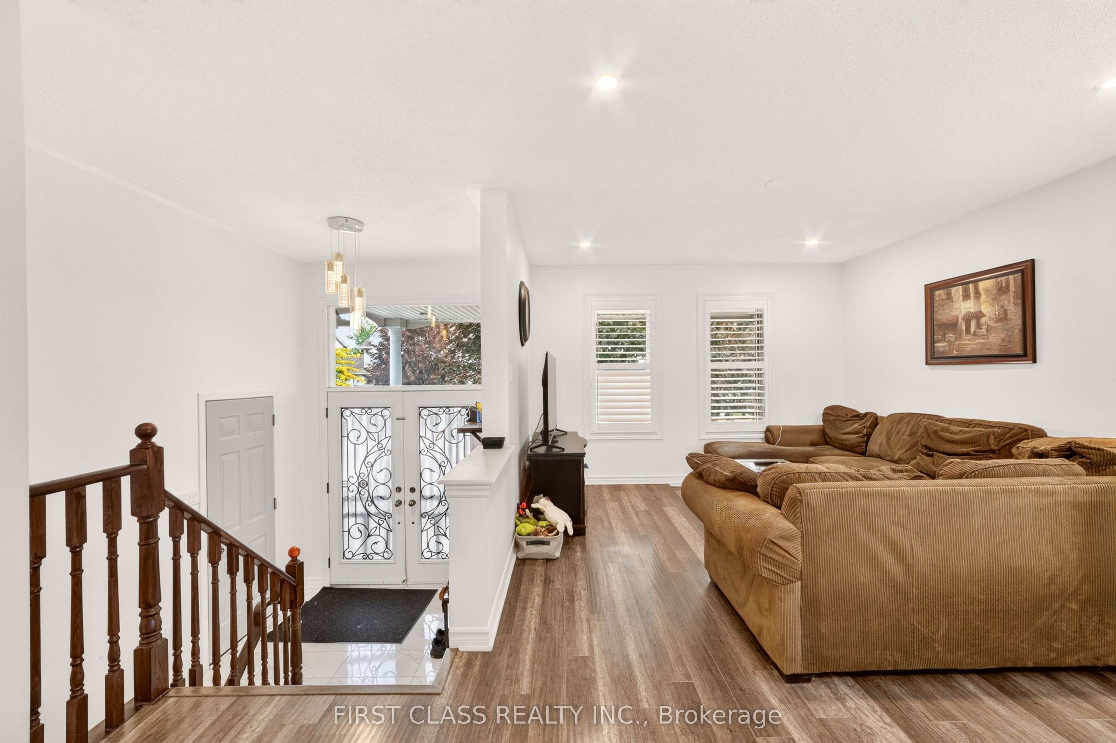 115 Succession Crescent, Barrie, ON L4M 7G6 photo 3