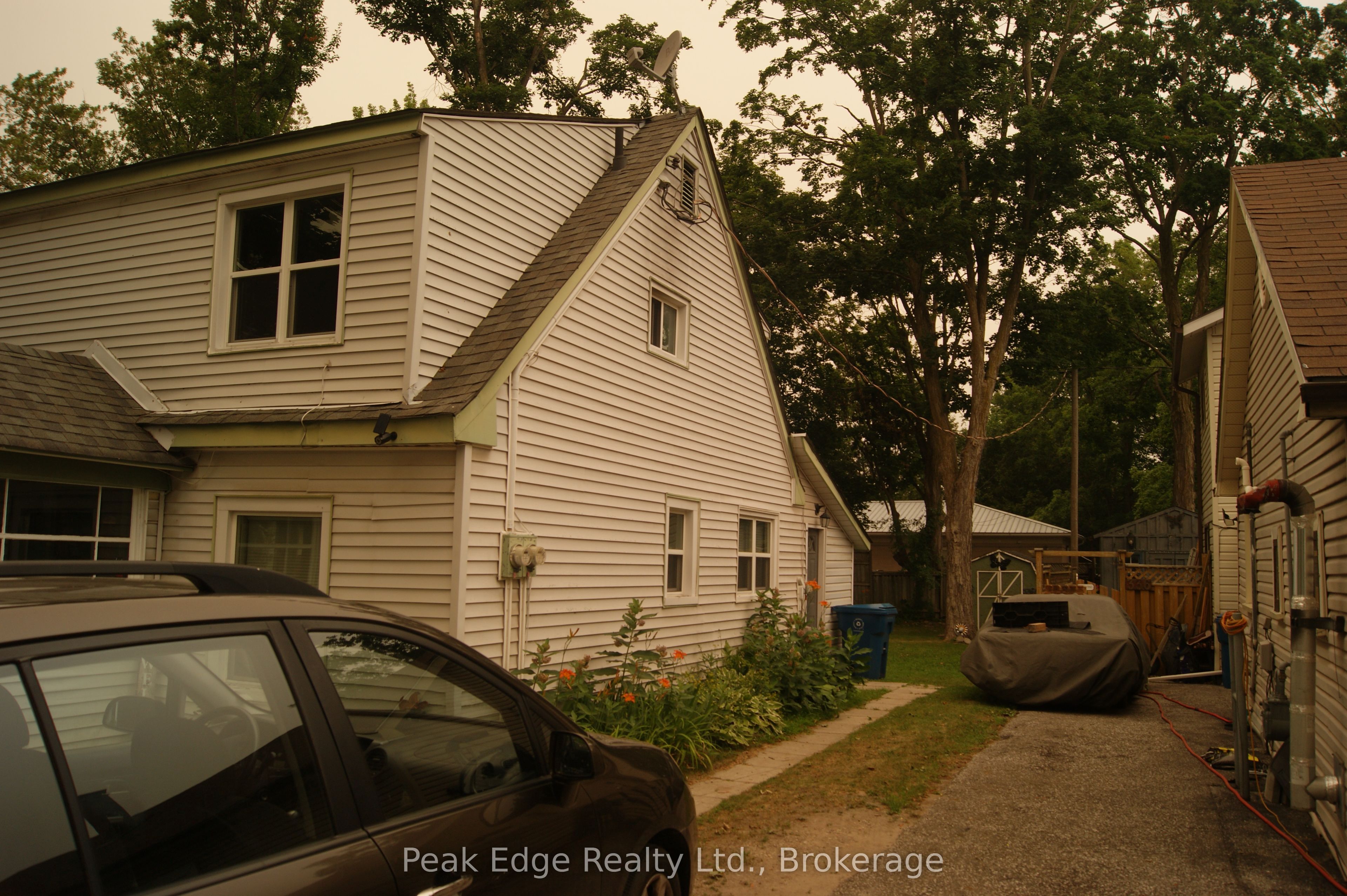 338 W Colborne Street W, Orillia, ON L3V 3A3 photo 2