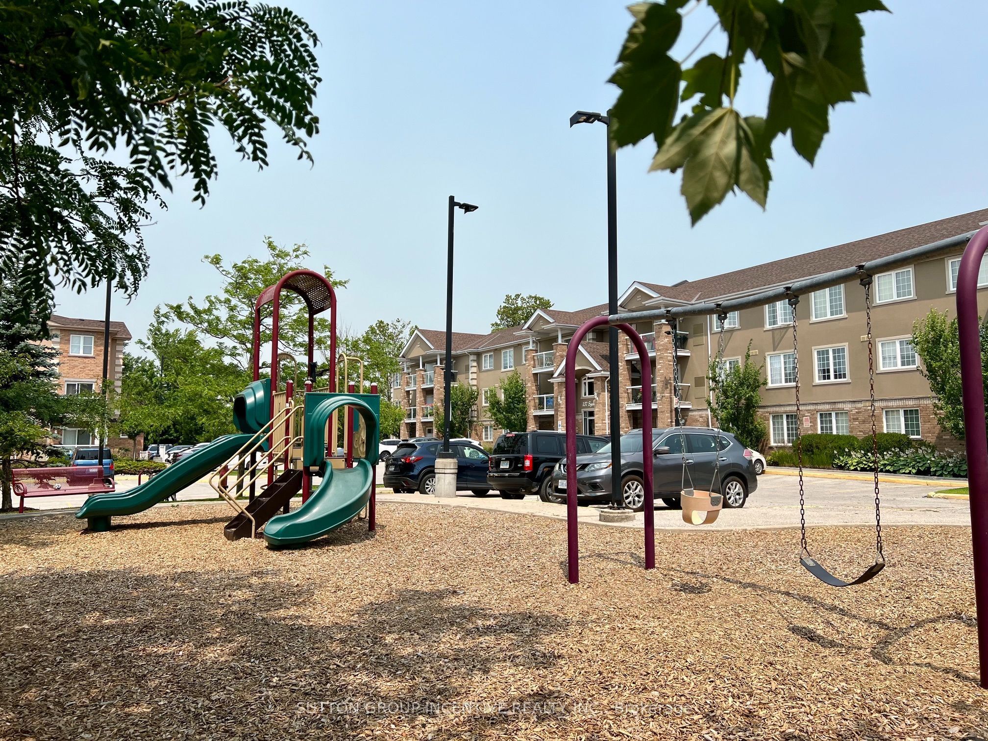 137 Sydenham Wells N/A Unit#5, Barrie, ON L4M 0G7 photo 4