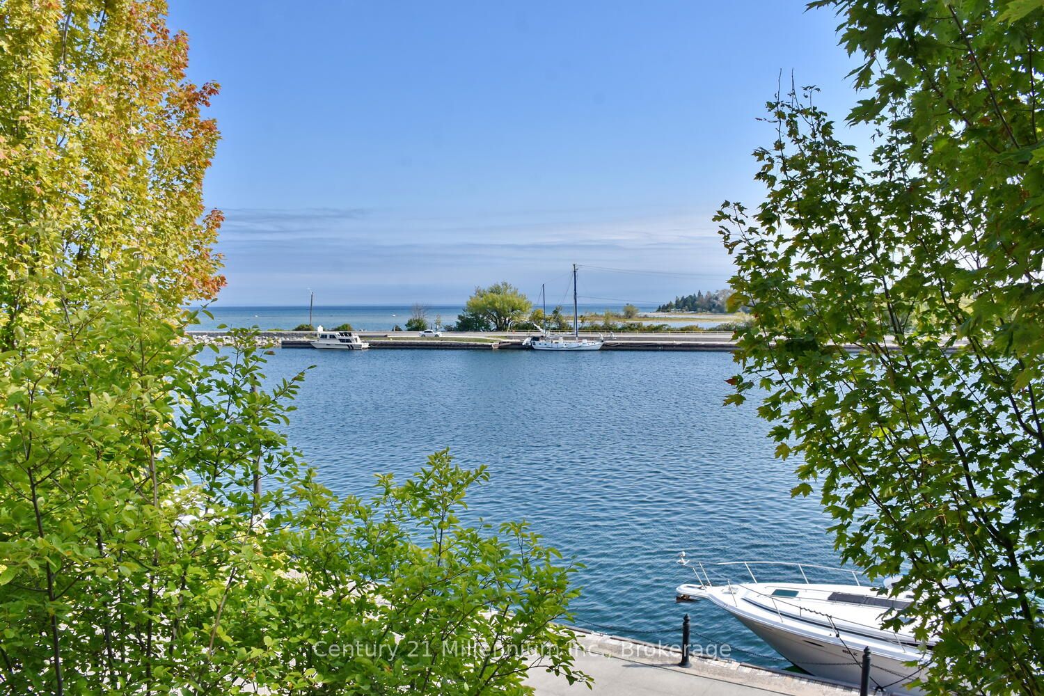 1 Shipyard Lane 208, Collingwood, ON L9Y 0W2 photo 3