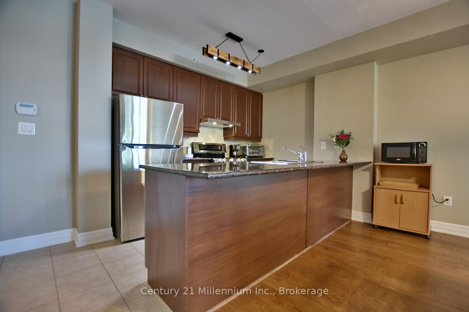 1 Shipyard Lane 208, Collingwood, ON L9Y 0W2 photo 5