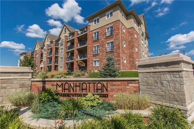 39 Ferndale Drive S 203, Barrie, ON L4N 5T5