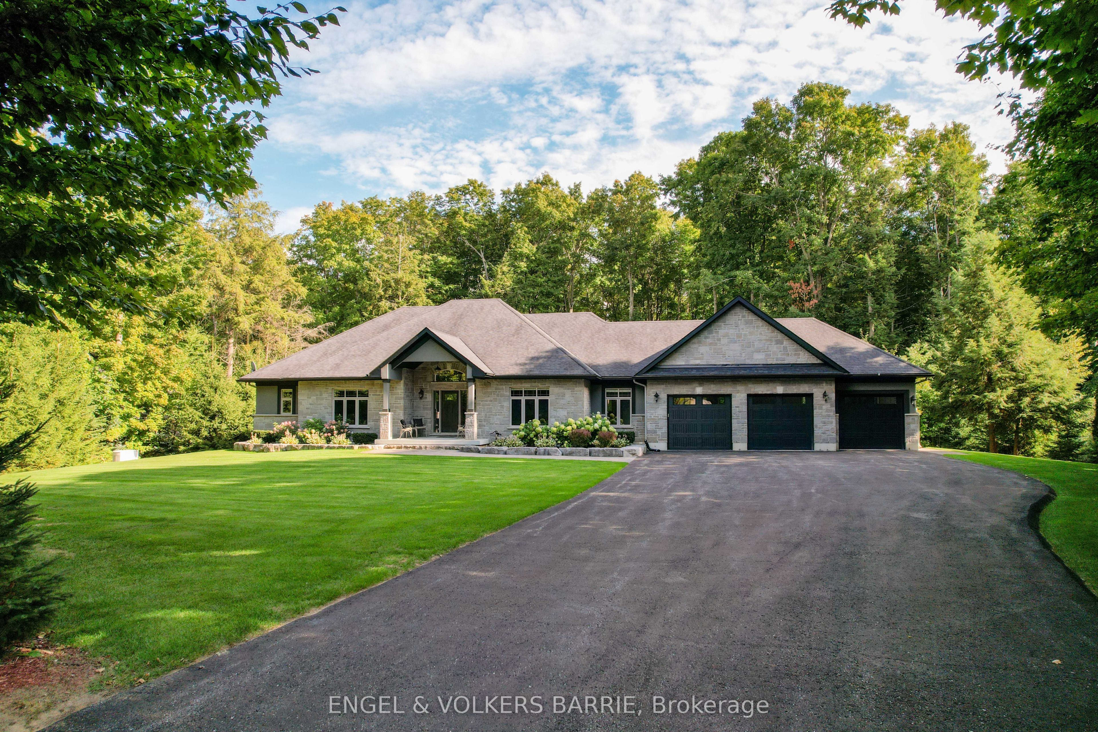 7 Gallagher Crescent, Springwater, ON L9X 0K1 photo 2