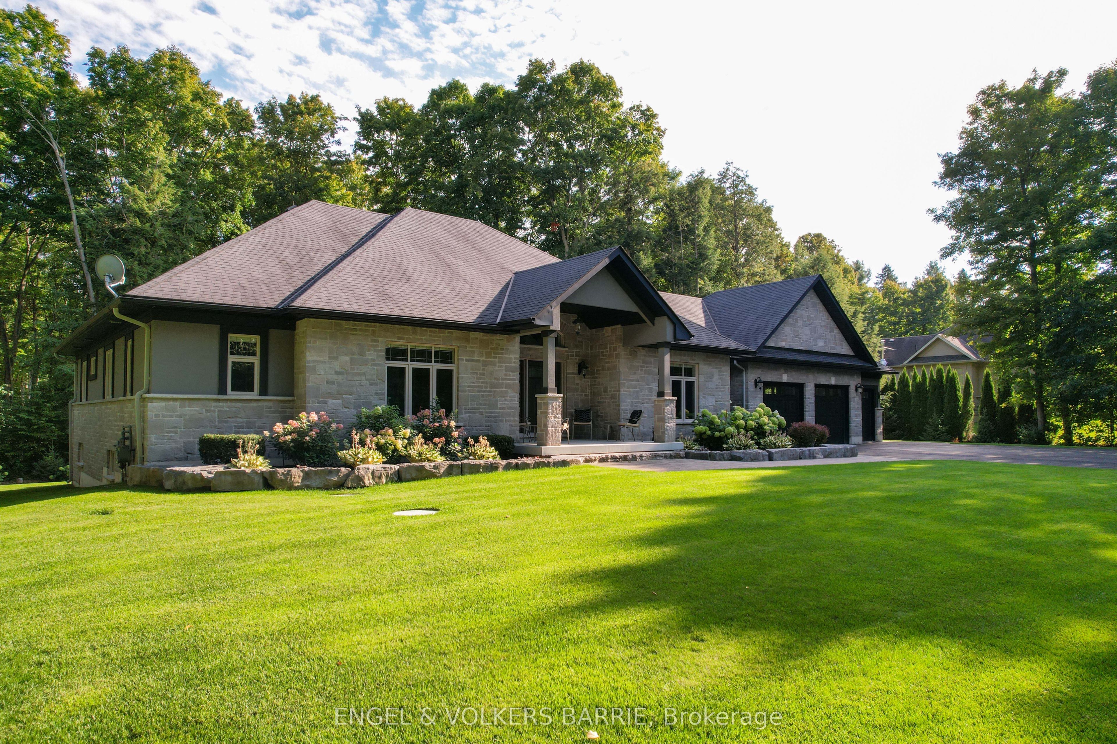 7 Gallagher Crescent, Springwater, ON L9X 0K1 photo 3