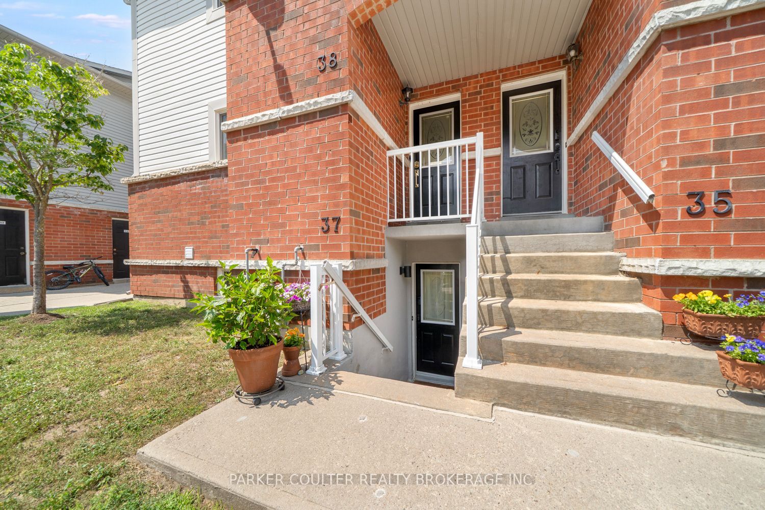 241 Ferndale Drive S 37, Barrie, ON L4N 0T6 photo 4
