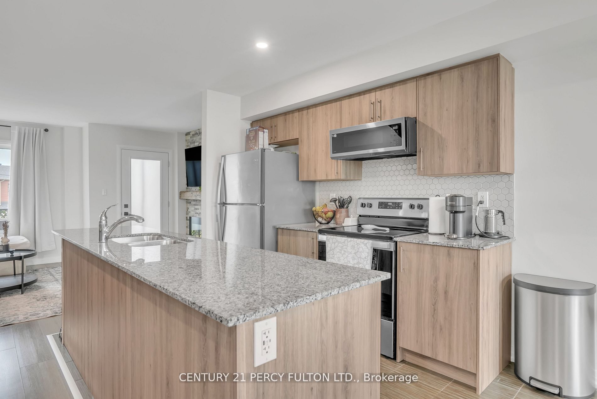 89 Fairlane Avenue, Barrie, ON L9L 0M9 photo 4