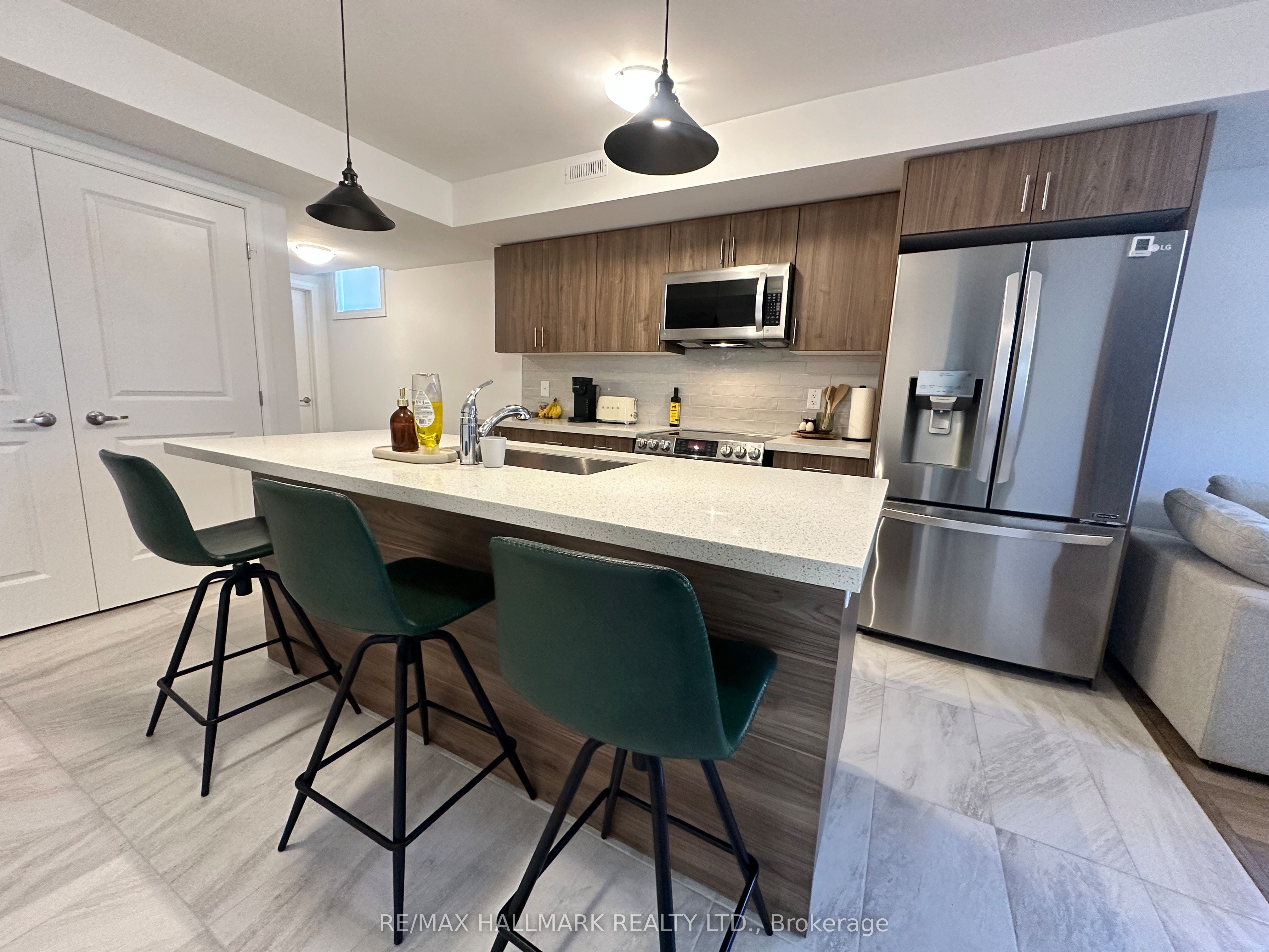 30 Barnyard Trail lower, Barrie, ON L9J 0V5 photo 4