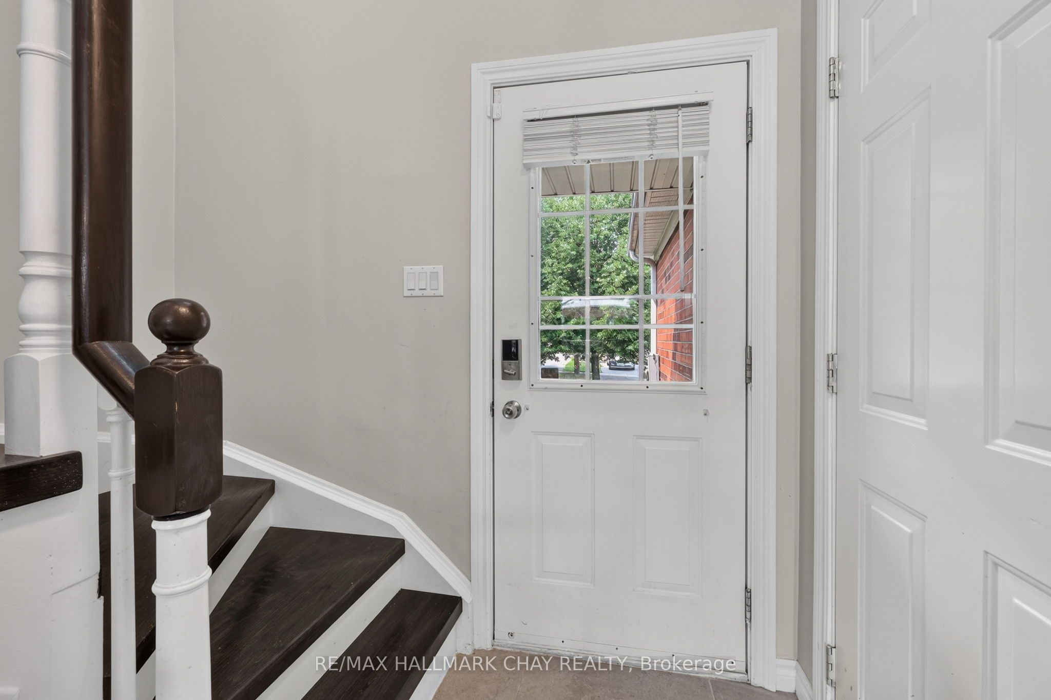 65 Pickett Crescent, Barrie, ON L4N 8C1 photo 4