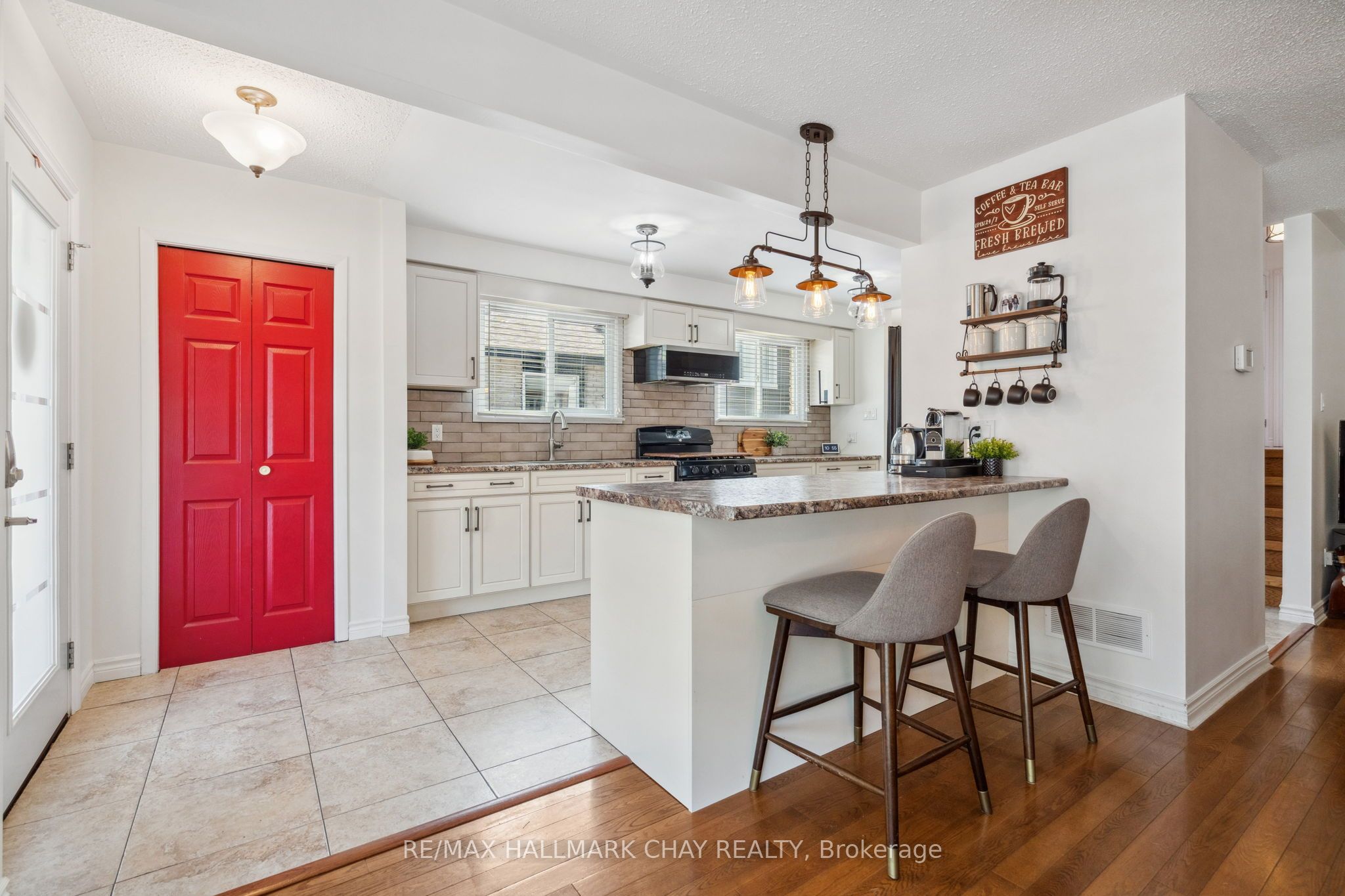 257 Edgehill Drive, Barrie, ON L4N 7W9 photo 3