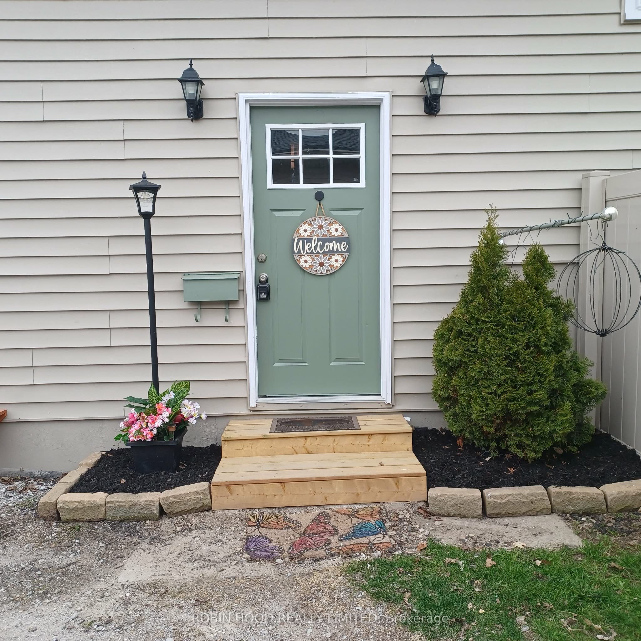 112 Borland Street E, Orillia, ON L3V 2B7 photo 4